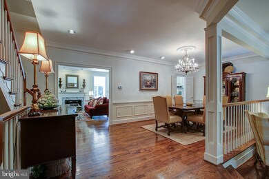 9414 Turnberry Dr, Potomac, MD 20854 - photo 4