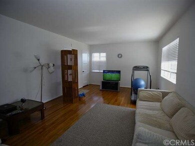 Spacious living room