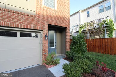 24469 Laurel Thicket Terrace, Sterling, VA 20166 - photo 5