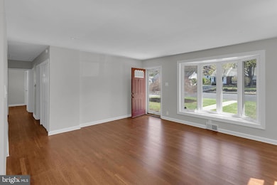 77 Davis Rd, Doylestown, PA 18901 - photo 3