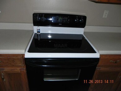 stove with smooth cooktop