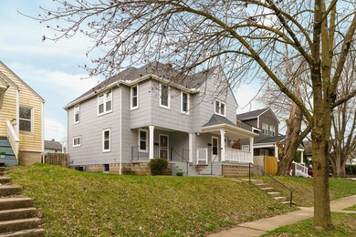 2521-2523_Ridge_Ave-2