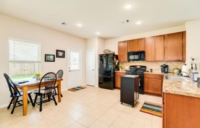 2182 Ann St, Alvin, TX 77511 - photo 6