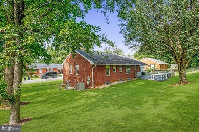 10037 Locust St, Glenn Dale, MD 20769 - photo 4