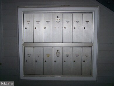 4400 Silverbrook Ln unit F004, Owings Mills, MD 21117 - photo 4