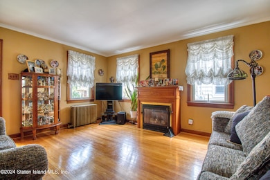 238 Burbank Ave, Staten Island, NY 10306 - photo 4