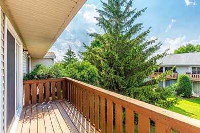 657 Thorntree Ct unit C2, Bartlett, IL 60103 - photo 2