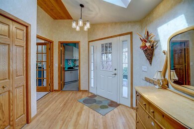 405 Bramble Ln, Brooklyn, WI 53521 - photo 5