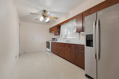 525 Homestead Rd, La Grange Park, IL 60526 - photo 6