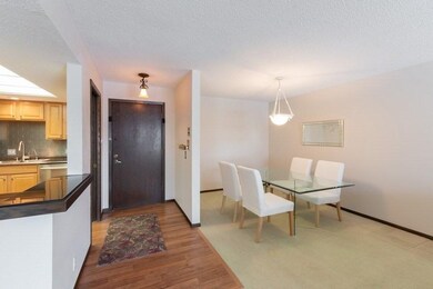 Large Foyer.  The moment your guest walk in, they 