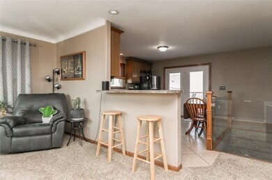 186 15th Ave SW, Cedar Rapids, IA 52404 - photo 5