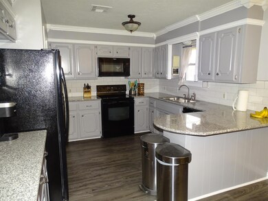 2026 Stoneridge Ln, Duncan, OK 73533 - photo 2