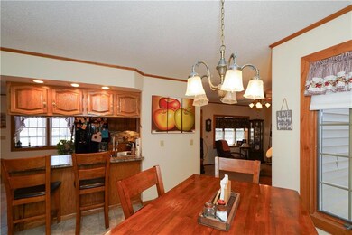 709 E 7th St N, Newton, IA 50208 - photo 5