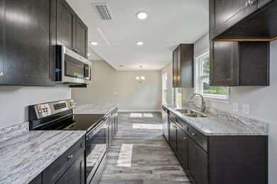 6029 Colton Blaine Ct, Crestview, FL 32539 - photo 5