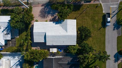 4521 Sea Grape Dr, Lauderdale By the Sea, FL 33308 - photo 3