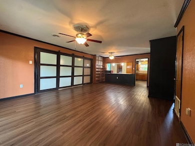 10970 Darius Dr, Baton Rouge, LA 70816 - photo 2