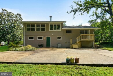 1402 Wake Forest Dr, Alexandria, VA 22307 - photo 2