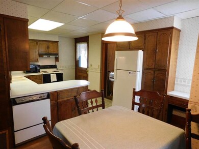 158 Mount Pleasant St, Saint Johnsbury, VT 05819 - photo 5