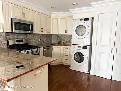 46 Daffodil Ln unit 73, Staten Island, NY 10314 - photo 4