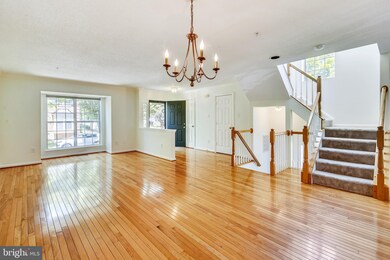 13100 Deer Path Ln, Germantown, MD 20874 - photo 5