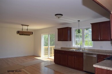 31 Rangeway Dr unit 77, Rochester, NH 03868 - photo 4