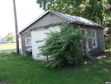 111 E Ford St, Harrisburg, IL 62946 - photo 6