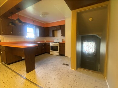 2619 Harrison St, McKeesport, PA 15132 - photo 7