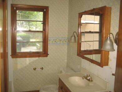 224 Westmoreland Ave, Waukegan, IL 60085 - photo 7