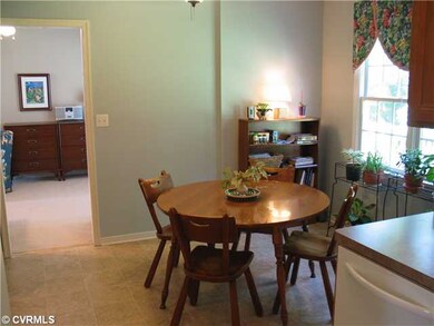 Kitchen - Eat-in area and Kitchen have comfortable