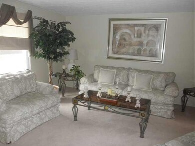 1793 Meander Dr, Columbus, OH 43229 - photo 2