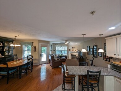 416 Regency Ln unit 416, Abington, MA 02351 - photo 3