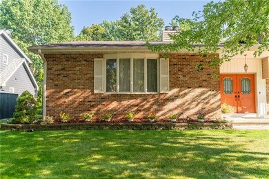 1304 S 3rd Ave W, Newton, IA 50208 - photo 4