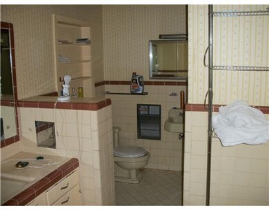 Master Bath/Spa.