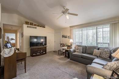 4091 Stonebridge unit 26, Holly, MI 48442 - photo 4