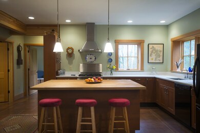 199 Hartness Way, Hartford, VT 05001 - photo 2