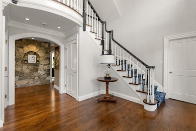 8 Rock Spring Ln, Southborough, MA 01772 - photo 3