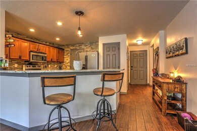 Nice breakfast bar in kitchen