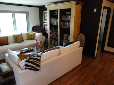 2172 G Hedgerow LR 2