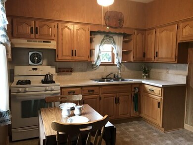 eat in kitchen