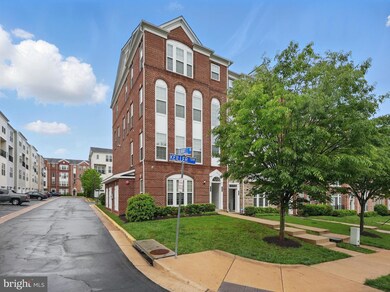 42783 Keiller Terrace unit 13A, Ashburn, VA 20147 - photo 2