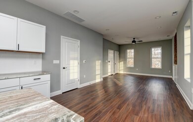 365 Wilson Ave, Columbus, OH 43205 - photo 4