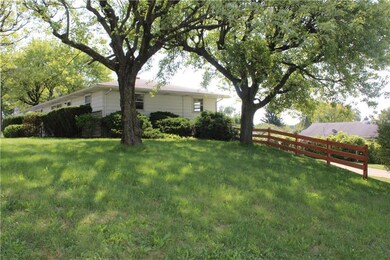 1305 E 38th St, Anderson, IN 46013 - photo 6