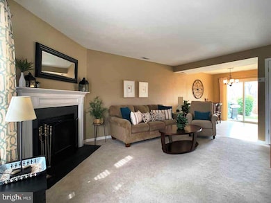 33 Parkview Cir, Southampton, PA 18966 - photo 2