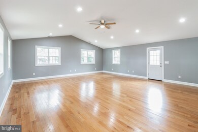 809 N Woodward Dr, Essex, MD 21221 - photo 7