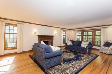 105 Davenport Farm Ln W, Stamford, CT 06903 - photo 5