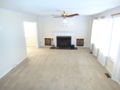 800 Smallwood Dr, Jacksonville, NC 28540 - photo 2