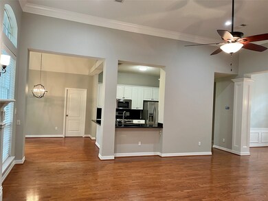 8 Lake Dr, Conroe, TX 77384 - photo 5