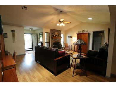 4006 W Mockingbird Ln, Rogers, AR 72756 - photo 2