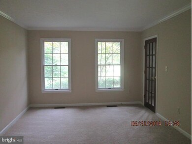 8705 Norman Dr, White Plains, MD 20695 - photo 5
