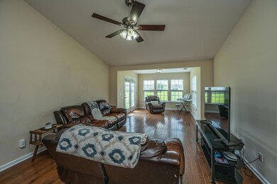 503MapletonLane008